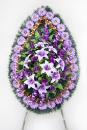 Вінок зі штучних квітів - Фото 1